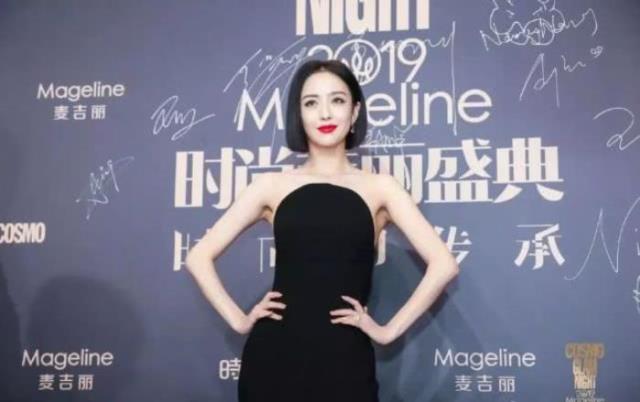 佟丽娅痛哭，36岁女神佟丽娅因主持春晚崩溃痛哭(9)