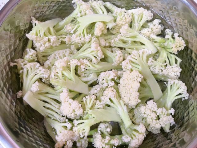 培根肉的家常炒菜（家常培根肉炒有机花菜）(4)