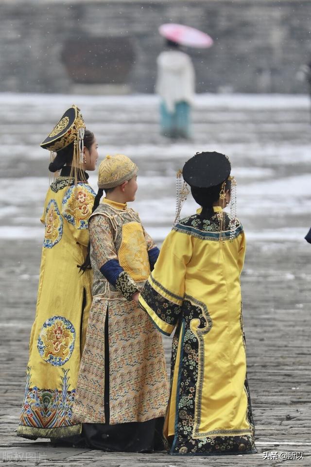 北京古韵古装摄影（2022第一场雪中的故宫实录）(4)