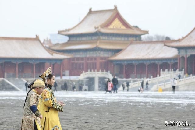 北京古韵古装摄影（2022第一场雪中的故宫实录）(7)