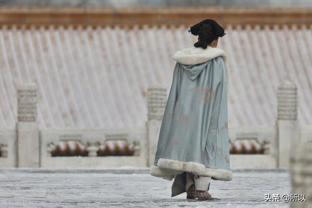 北京古韵古装摄影（2022第一场雪中的故宫实录）(9)