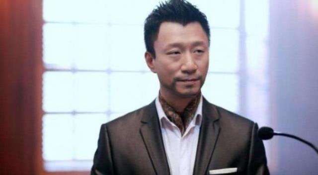 孙红雷妻子个人资料（49岁孙红雷晒与老婆自拍照）(2)