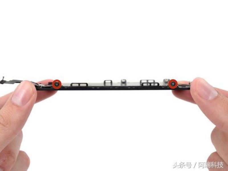 苹果5s屏幕尺寸大小（苹果5s外屏玻璃更换教程）(36)