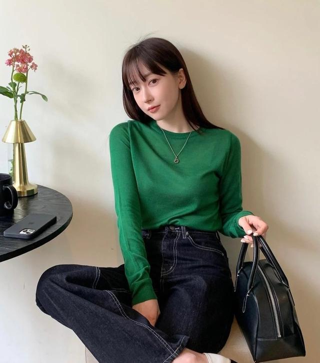 春天穿什么衣服合适（适合春天的几组服装搭配）(3)