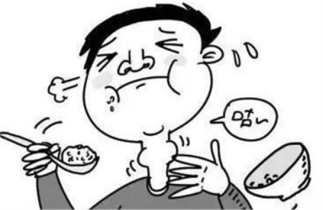 鱼刺卡在喉咙的小方法（鱼刺卡住喉咙的急救方法）(2)