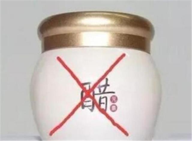 鱼刺卡在喉咙的小方法（鱼刺卡住喉咙的急救方法）(3)